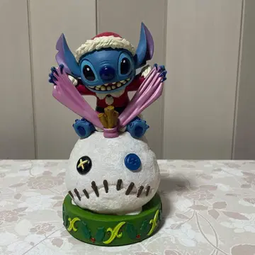 스티치 산타 눈사람 피규어