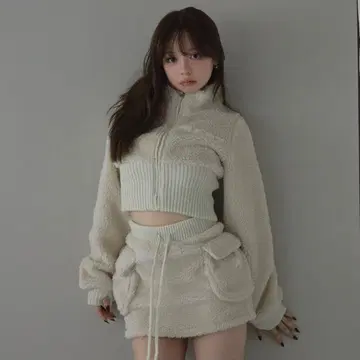 Fluffy zip up jacket andmary ivory