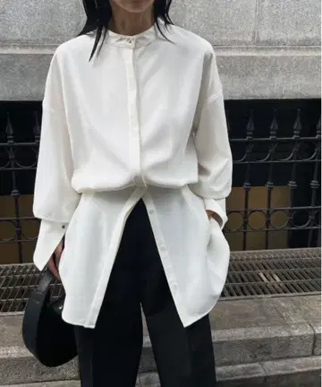 새상품급 Ameri UND WAIST BLOUSING BLOUSE 화이트