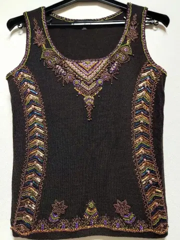 컨디션 최상 에포카 EPOCA 비쥬 비즈 슬리브리스 니트 40