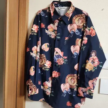 이번 시즌 &ellecy 인형 셔츠