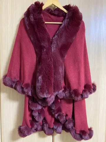 버건디 퍼 판초