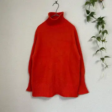 선명한 비타민 오렌지 터틀넥 오버사이즈 니트 루즈핏 F