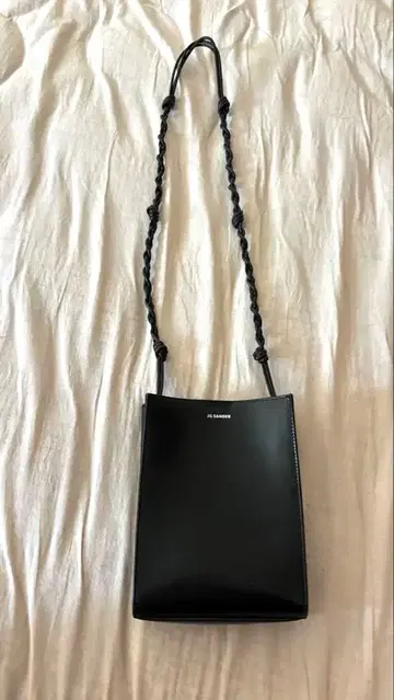 블랙 가죽 숄더백