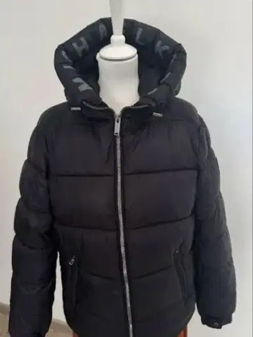 후드 부착 다운 자켓 블랙