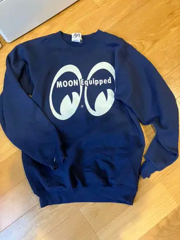 MOON Equipped 네이비 맨투맨