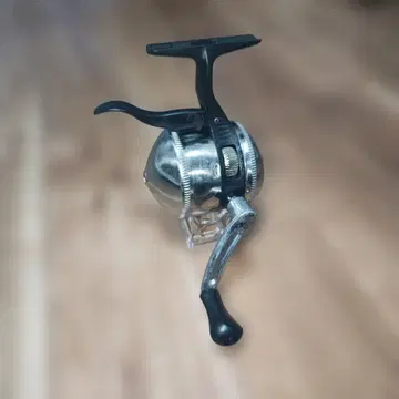 제브코 골드 트리거스핀 33T 낚시릴