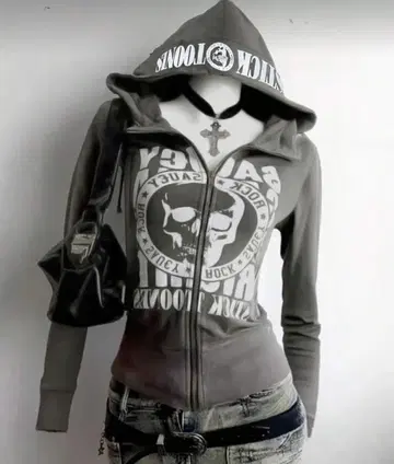 y2k SKULL design tops grunge archive