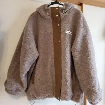 Java 후드 부착 보아 자켓 모카