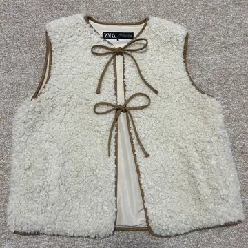 ZARA 아이보리 보아 베스트 XS 사이즈
