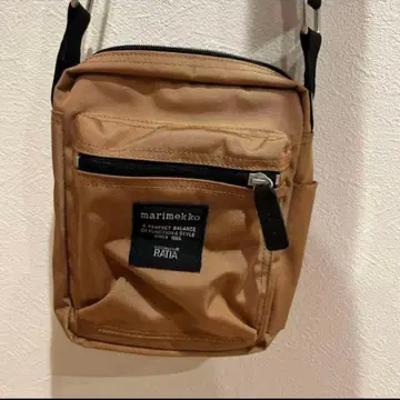 마리메꼬 토스티드 너트 숄더백