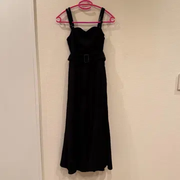 블랙 벨트 오버롤 스커트