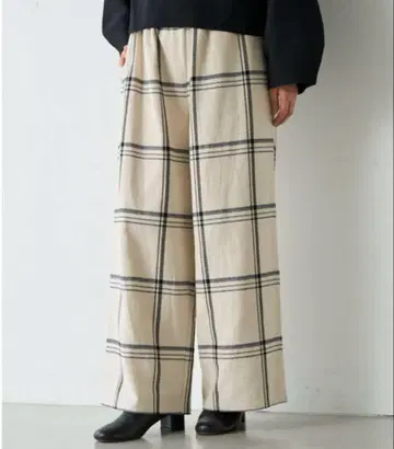 새상품 시착만 한 상품 비어즐리 와플 체크 팬츠