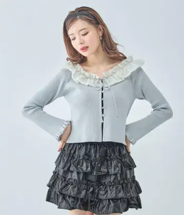 새상품 피치 존 프릴 칼라 니트탑