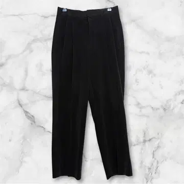 스트레이트 팬츠 슬랙스 코듀로이 소재 플리츠 블랙