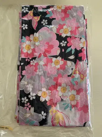 여성용 유카타 꽃무늬