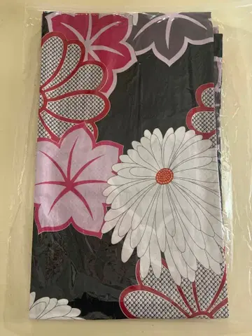 여성용 유카타 꽃무늬