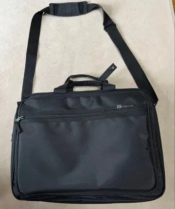 UNITED CLASSY 비즈니스 백 A4 대응