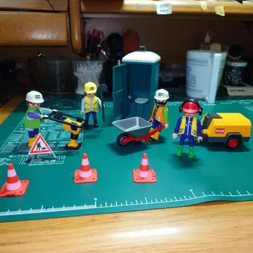 플레이모빌 공사장과 화장실