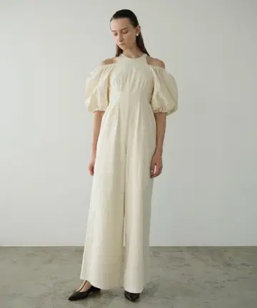 CLANE 볼륨 퍼프 숄더 올인원