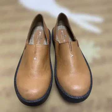 브라운 가죽 슬립온