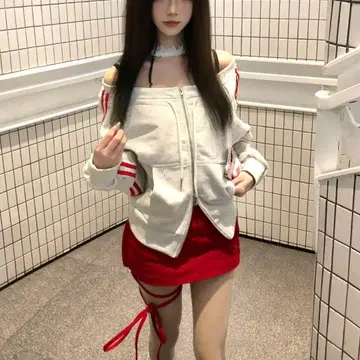 헤이세이 갸루 00s 오프숄더 화이트 레드 후드티 Y2K