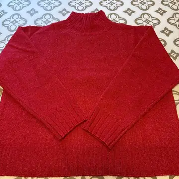 빨간색 하이넥 니트 스웨터 긴팔