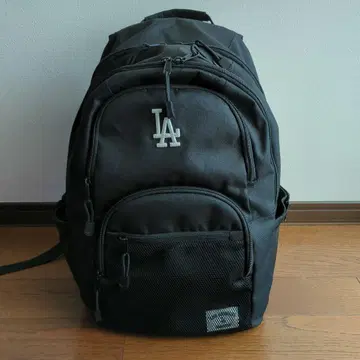 LA 로고 포함 백팩 통학 백팩 블랙 대용량