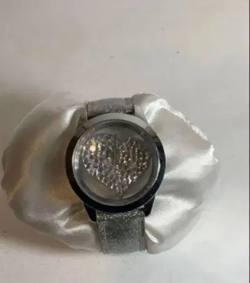 손목시계 GUESS 게스 손목시계 여성용 워치 미사용