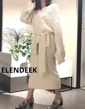 ELENDEEK 엘렌딕 어레인지 케이블 니트 화이트 F