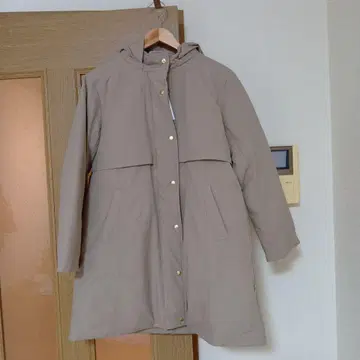 GROOVY 후드 부착 베이지 다운 자켓 M