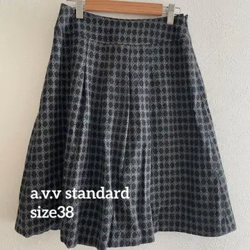 a.v.v standard 블랙 올 패턴 울 플레어 스커트 38