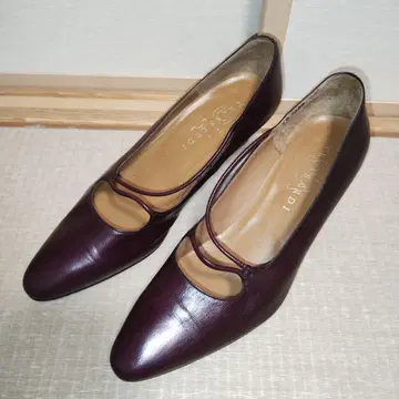 TRUSSARDI 여성용 힐 23.5cm