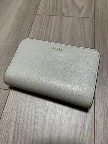 FURLA 이단 접이식 지갑