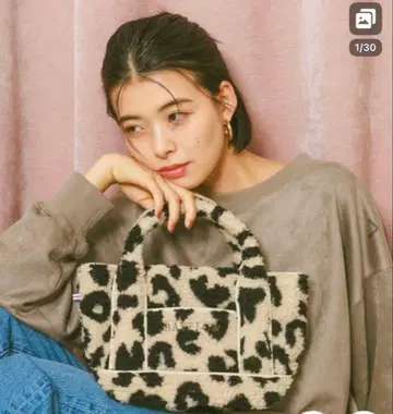 BAYFLOW 레오파드 보아 로고 토트 S