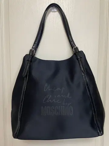 새상품급 MOSCHINO 모스키노 토트백 블랙 나일론 에나멜
