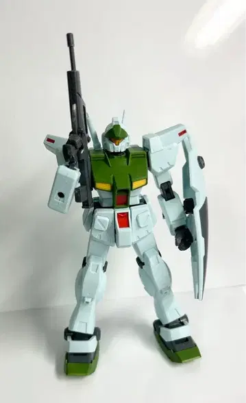 건담 프라모델 완성품 짐 커스텀 에우고 컬러