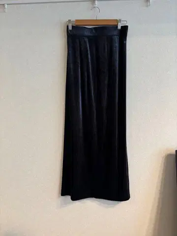 이너 피스 벨로아 저지 롱 스커트