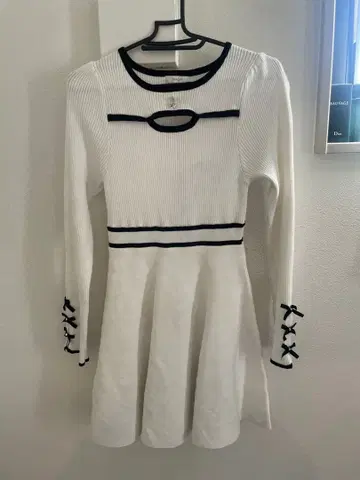 evelyn 바이컬러 니트 원피스 화이트