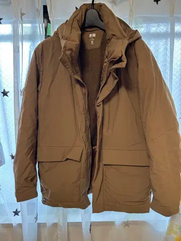 유니클로 다운 자켓 베이지