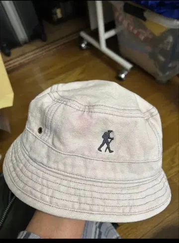 로열 로빈스 버킷햇