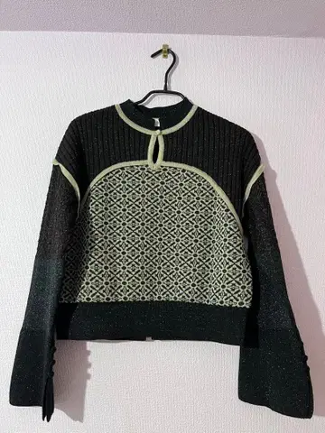 PUBLIC TOKYO 스웨터