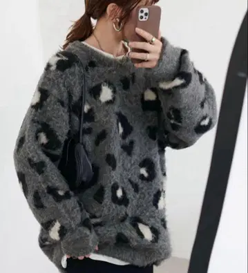 Discoat 애니멀 무늬 니트