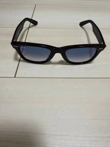 Ray-Ban RB2140F