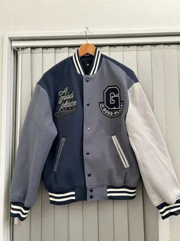 H&M 바시티 자켓 S 그레이 네이비 170cm 적용