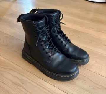 닥터 마틴 크루슨 8홀 UK6