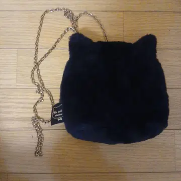 The cat's meow 고양이 귀 숄더백