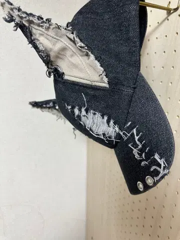 귀 달린 데미지 캡