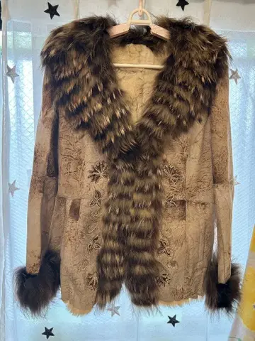 무스탕 코트 베이지 볼륨 퍼