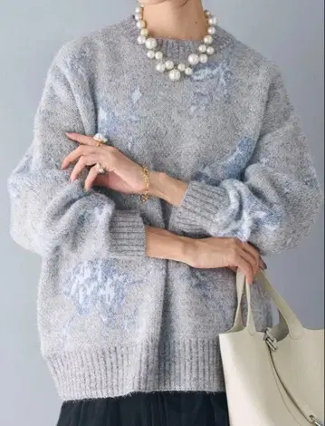 택 포함 새상품 frene 플라워 자카드 라메 니트 그레이 루즈핏 꽃무늬